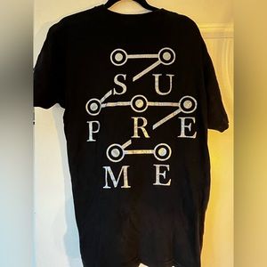 Supreme men’s t shirt